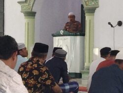 Kapolsek Binamu Membaca Khutbah Dan Menjadi Imam Saat Safari Jumat 