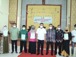 Majukan UMKM, Bupati Takalar serahkan Sertifikat Gratis bagi pelaku UMKM Tahun 2021