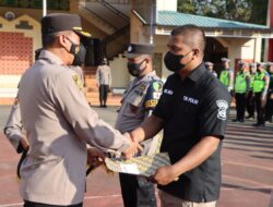 Pimpin Apel Pagi, Kapolres Takalar Beri Reward Pada Personel Berprestasi