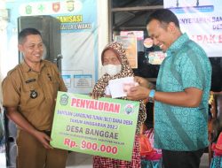 Masyarakat Desa Banggae dan Bontomanai terima bantuan dari Bupati Takalar