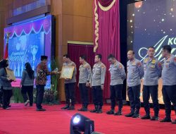 Kapolda Sulsel Menerima Penghargaan Kompolnas Award 2022