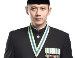 Jalan Kaki Ke KPU Diiringi Ratusan Kader, AHY: Kami Siap Ikut Pemilu, Perjuangkan Perubahan & Perbaikan