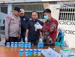 Cegah Peredaran Narkoba, Rutan Kelas 11B Kota Agung Tes Urine Tahanan