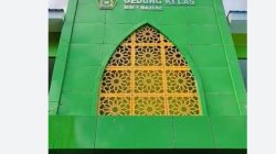 Pekerjaan pembangunan Gedung kelas MIN 1 majene di duga gaji Pekerja belum di bayarkan…